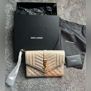 SAINT LAURENT Grain De Poudre Textured Mixed Matelasse Triquilt Monogram Clutch
